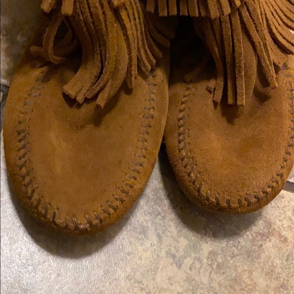 Minnetonka 3-Layer Fringe Mid Calf Boot - Picture 6 of 6